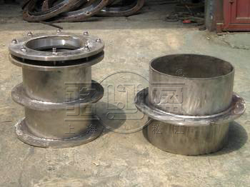 柔性防水他管和刚性<a href=http://www.luoying68.com/ target=_blank class=infotextkey>柔性防水套管</a>